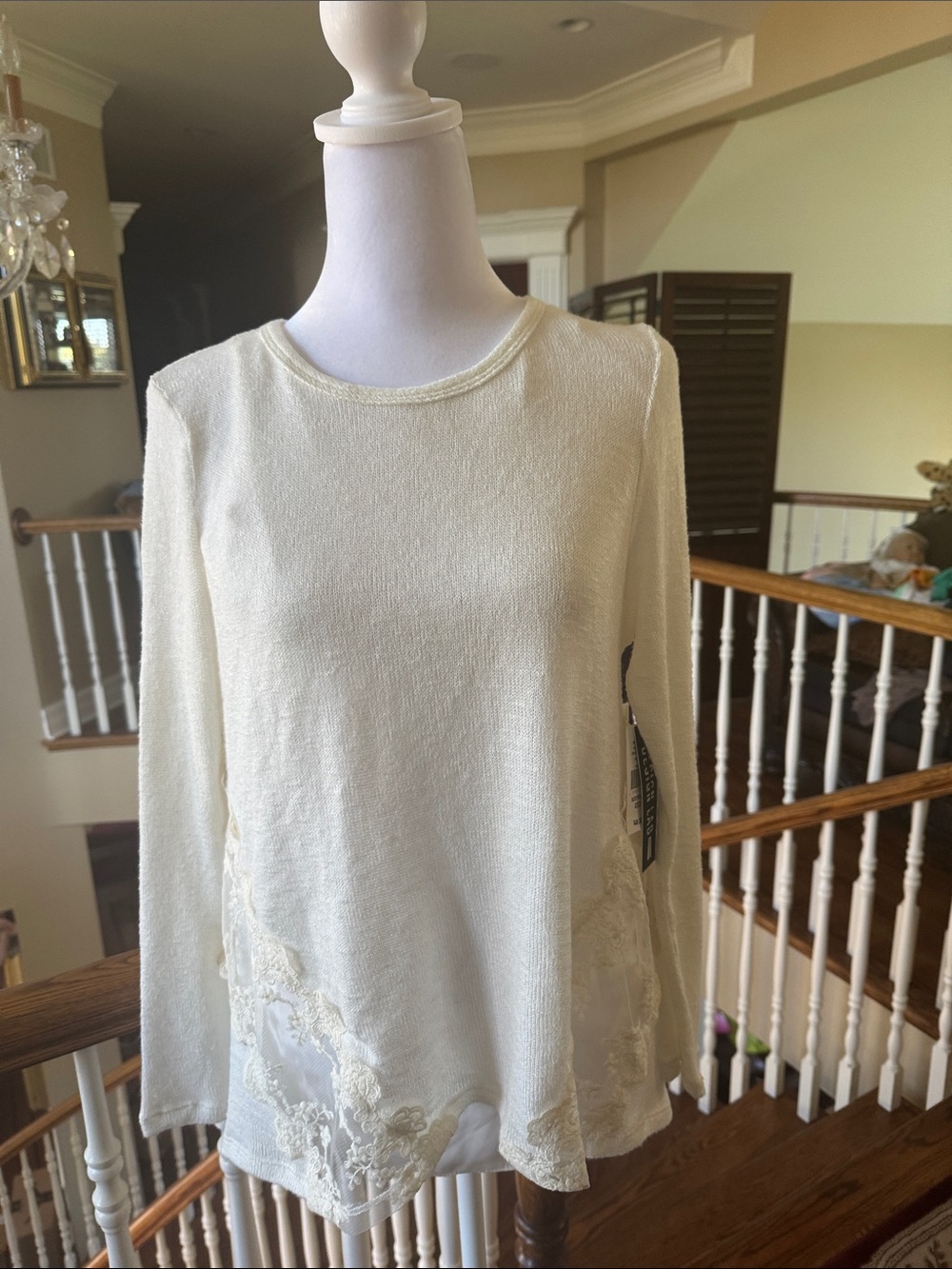 Design Lab Lord & Taylor Cream Lace-Hem Crewneck Top fully lined.